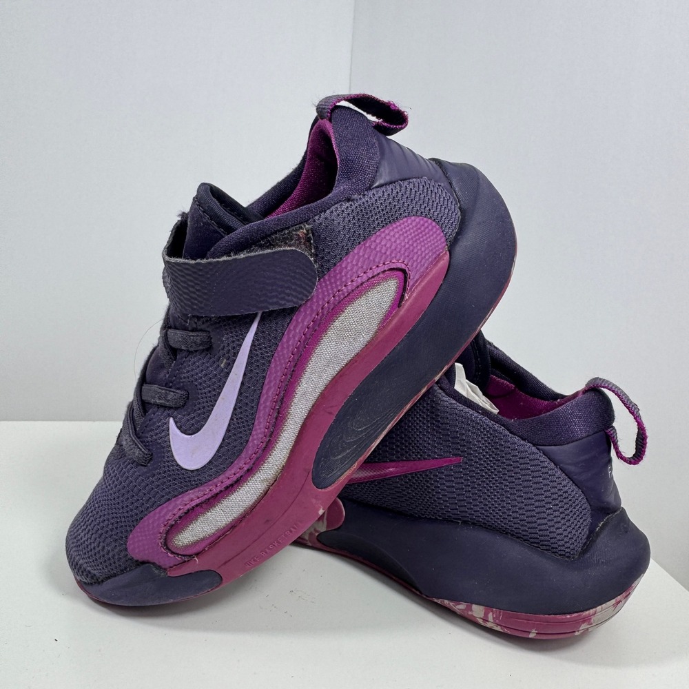 Nike IsoFly Basketball Shoes Kids Size 13C‎ Purple Hydrangeas Strap FQ7670-500
